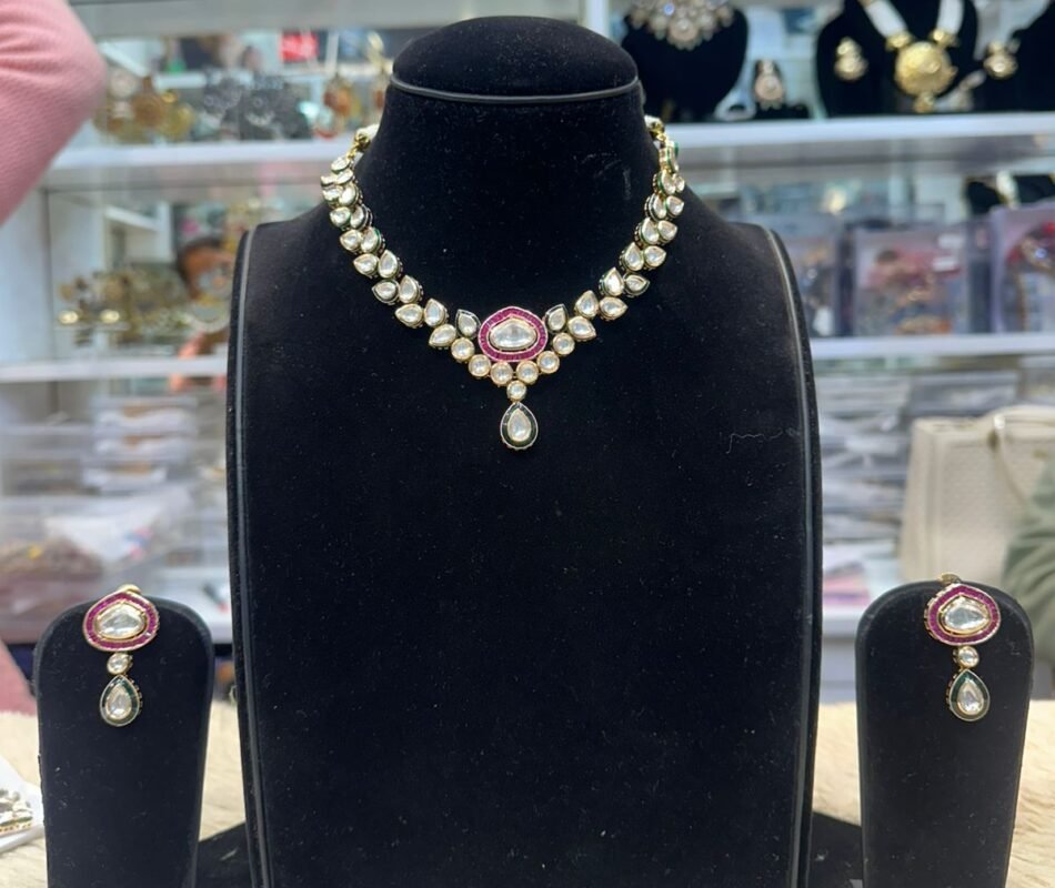 ruby ac kundan set