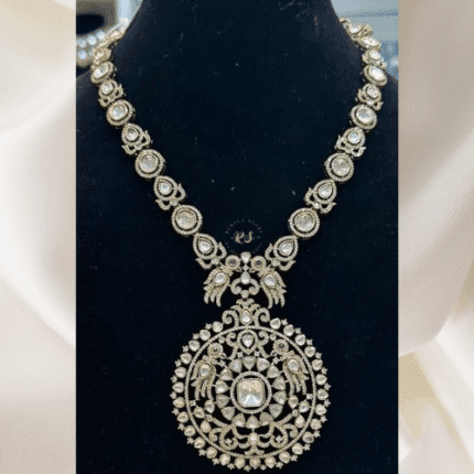 Rubela Store's Timeless Elegance: The Exquisite Kundan + Mosonite Set