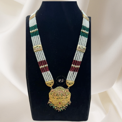 Rubela Store’s Majestic Radiance Jadau Set – A Royal Touch