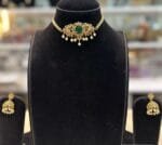 gold-look choker set