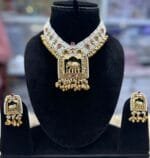 gold-look elephant necklace