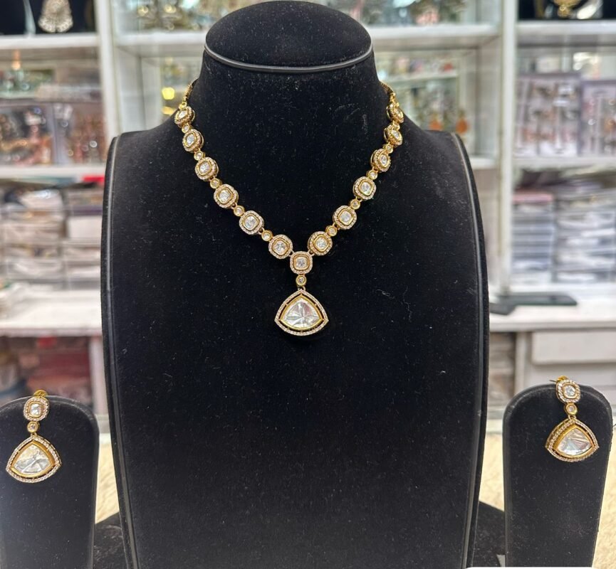 kundan mosonite set
