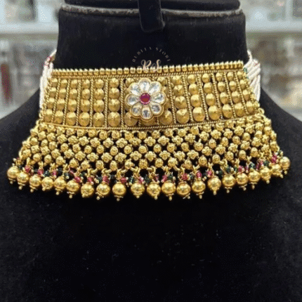 Astonishing Rubela Store Stunning Gold-Look Choker Set