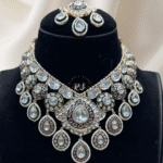 Premium Kundan Set with a hint of Red by Rubela Store – Elegance Redefined