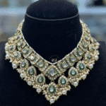 Gorgeous Kundan Set With Beautiful Earings by Rubela Store