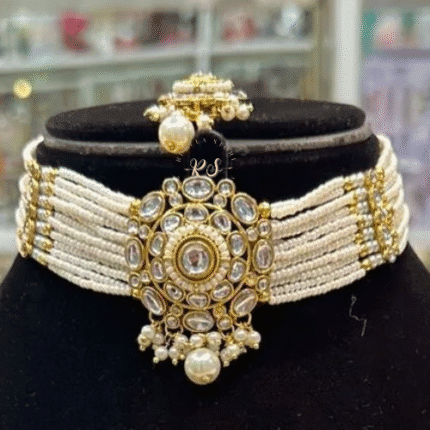 Graceful Kundan Set with White Pearls – Rubela Store Exclusive