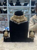 Gold-Look Choker Set