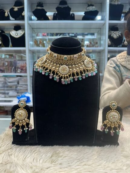 Gold-Look Choker Set