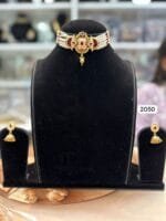 Real Gold Look Temple Choker with Pearl – By Rubela Store - Image 2