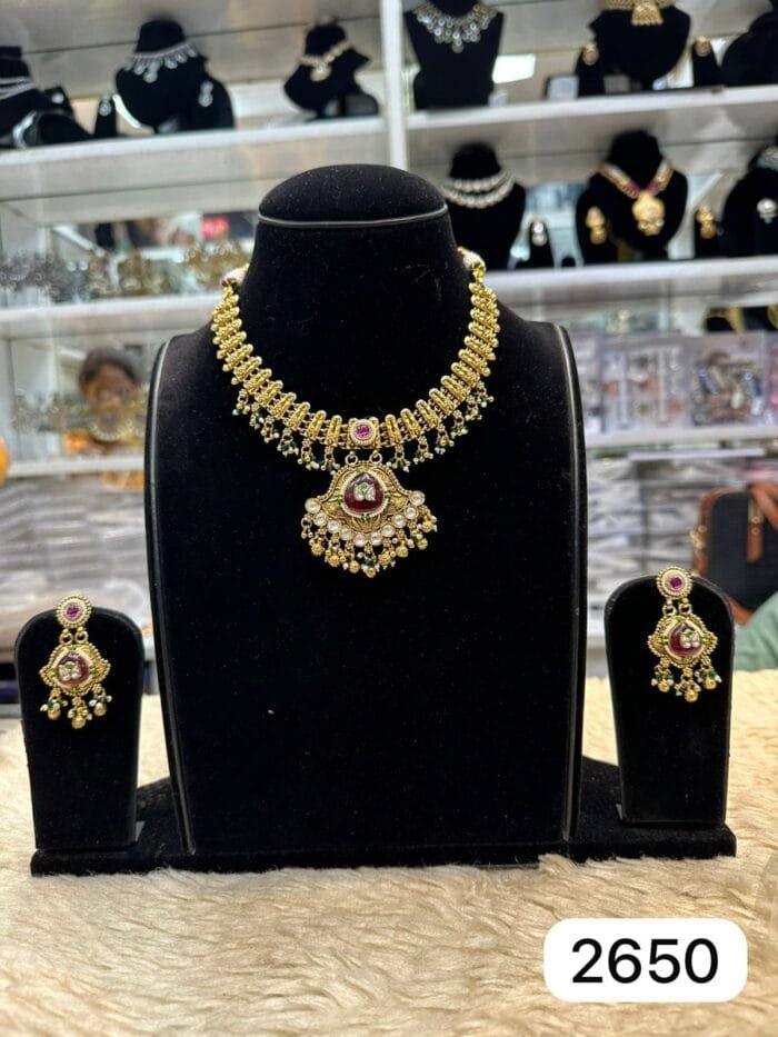 Real Gold Look Set with Tablet Stone – Premium Finish - Image 2