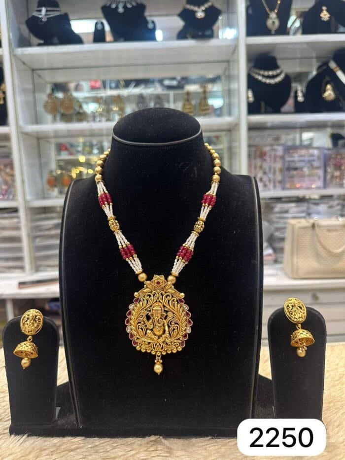 Temple Jewellery Gold Look – Elegant & Timeless - Image 2