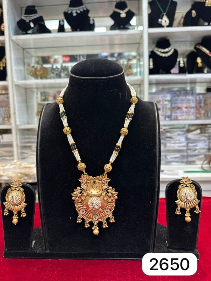 Elegant Mina Kaari Gold Look Pendant Set – Rubela Store - Image 2