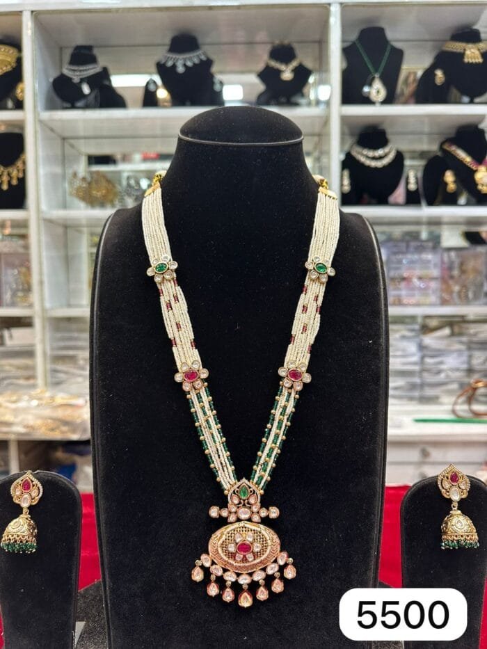 Real Look Golden Mina Kari Kundan Pendant Set - Image 2
