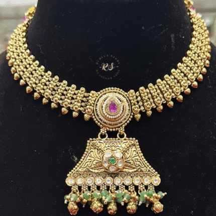 Real Look Set – Shine with Royal Elegance