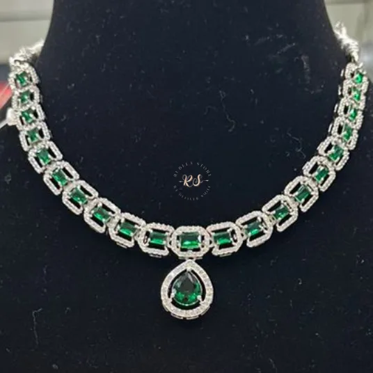 Rubela Shine Bright with Real Look Diamond Green Set - Image 1