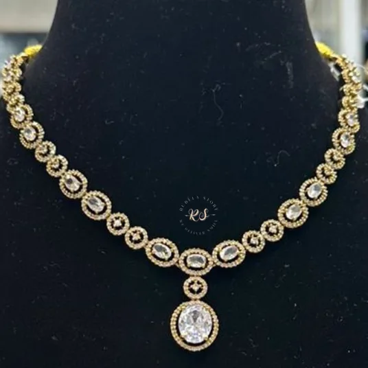 Rubela Shine Bright with the Real Look Mozonite Set - Image 1