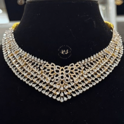 Rubela Shine Bright with the Real Look Diamond Golden Set