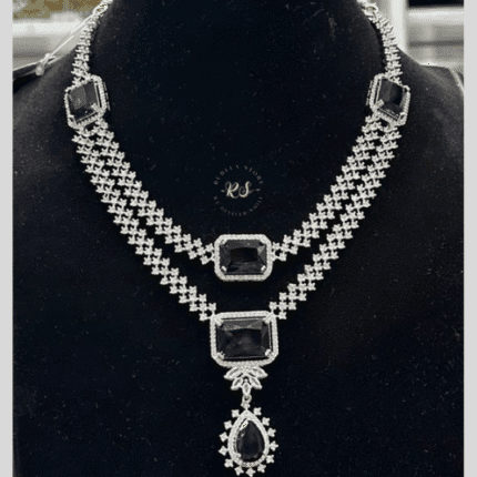 Rubela Black Beauty – Real Look Diamond Set for Elegant Charm
