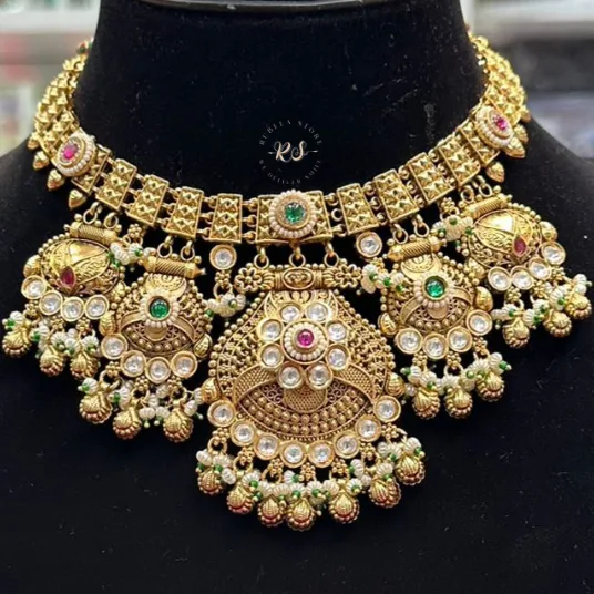 Rubela Turn Heads with the Real Look Golden Heavy Set - Image 1