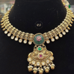 Rubela Glow Like Gold with the Real Look Golden Set