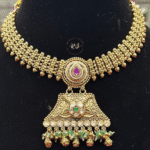 Rubela Glow Like Gold with the Real Look Golden Set