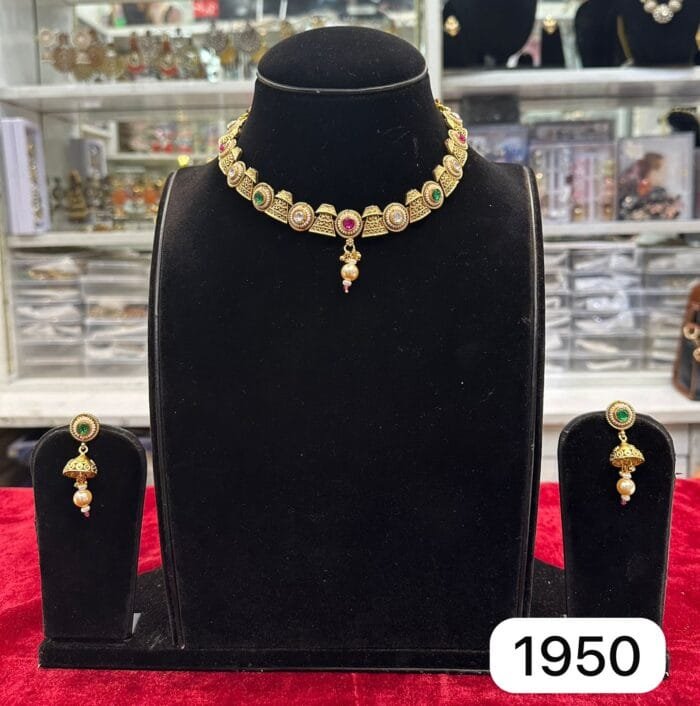 Real Look Golden Set – Elegant Shine for Every Occasion - Image 2