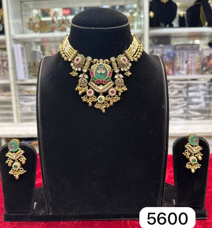 Real Look Golden Heritage Jewellery – Royal Shine - Image 2