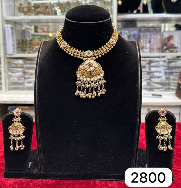 Real Look Golden Set – Shine Like Pure Gold - Image 2