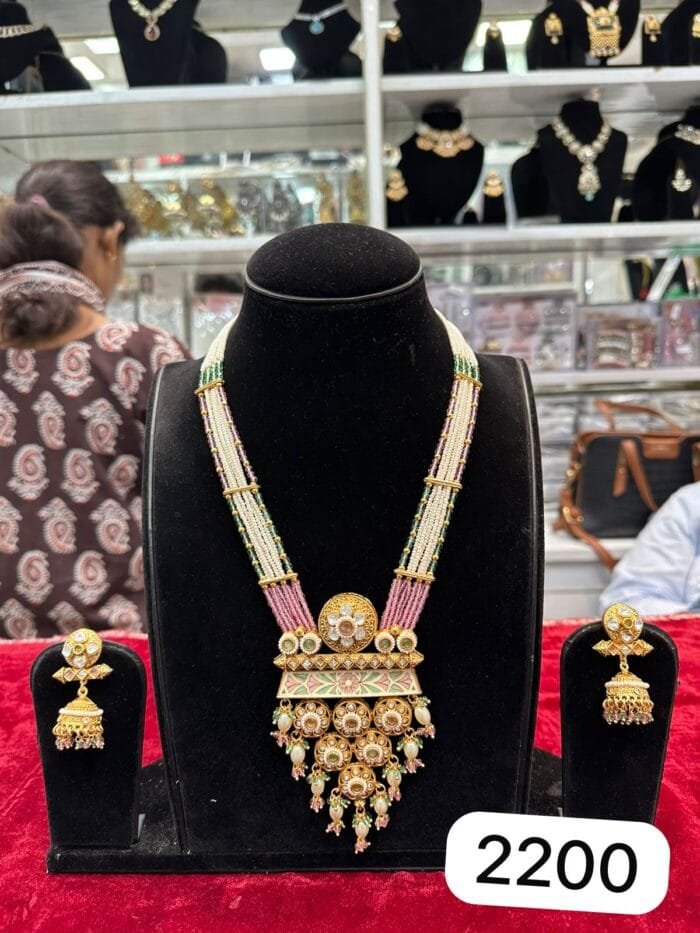 Real Look Golden Pendant Set – Shine with Royal Grace - Image 2