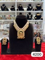 Rubela Royal Glow Real Look Golden Set – Shine with Grace - Image 2