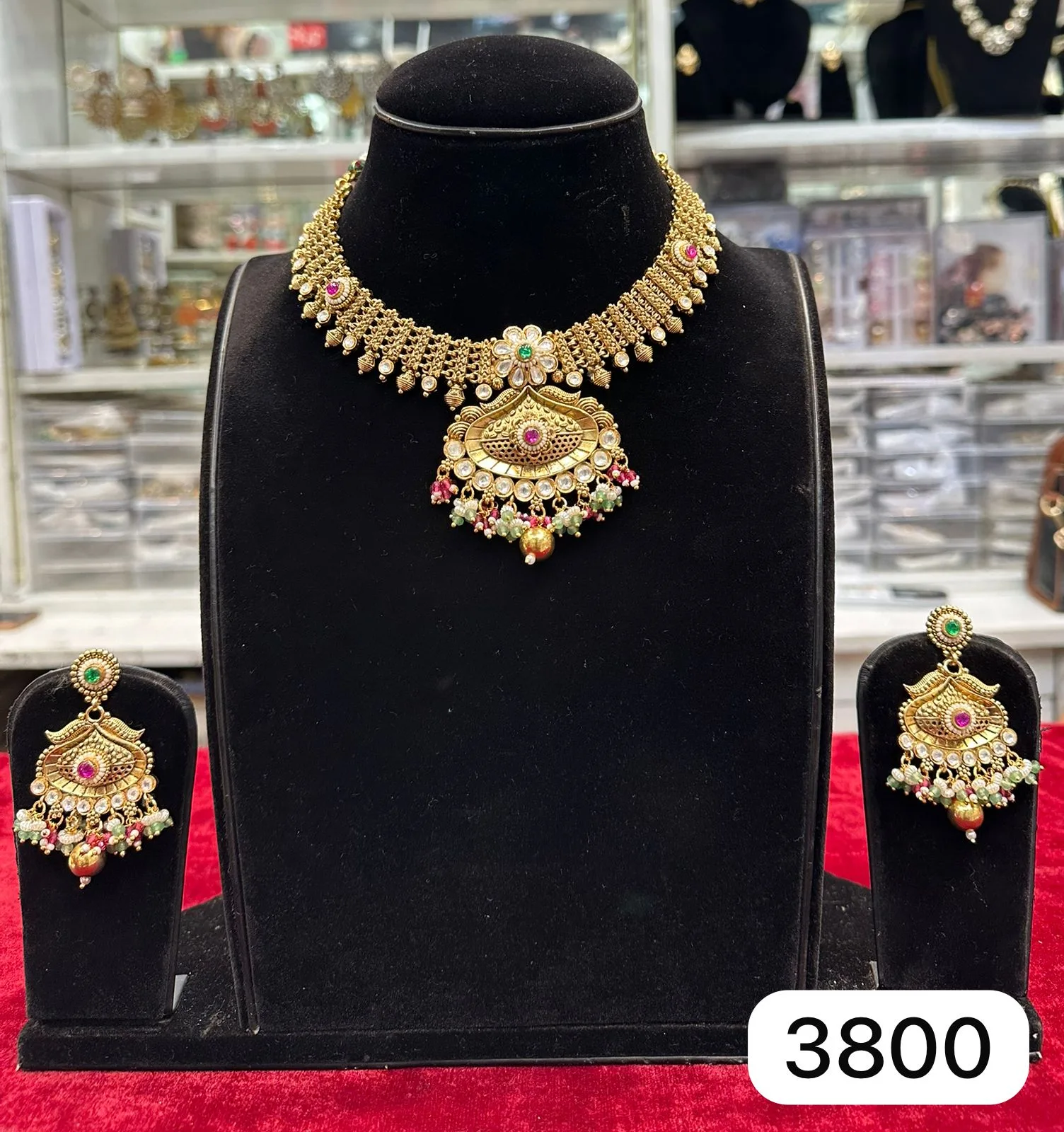 Rubela Shine Bright with the Real Look Golden Set - Image 2
