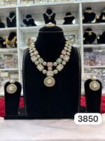 Rubela Shine Bright with Real Look Double Colour Polki Kundan Set - Image 2