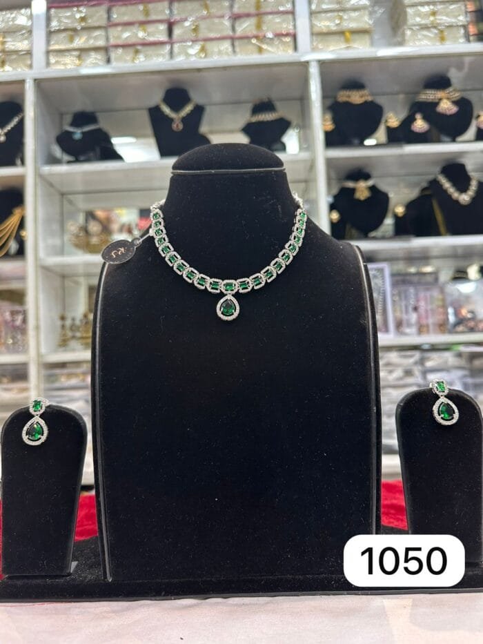 Rubela Shine Bright with Real Look Diamond Green Set - Image 2