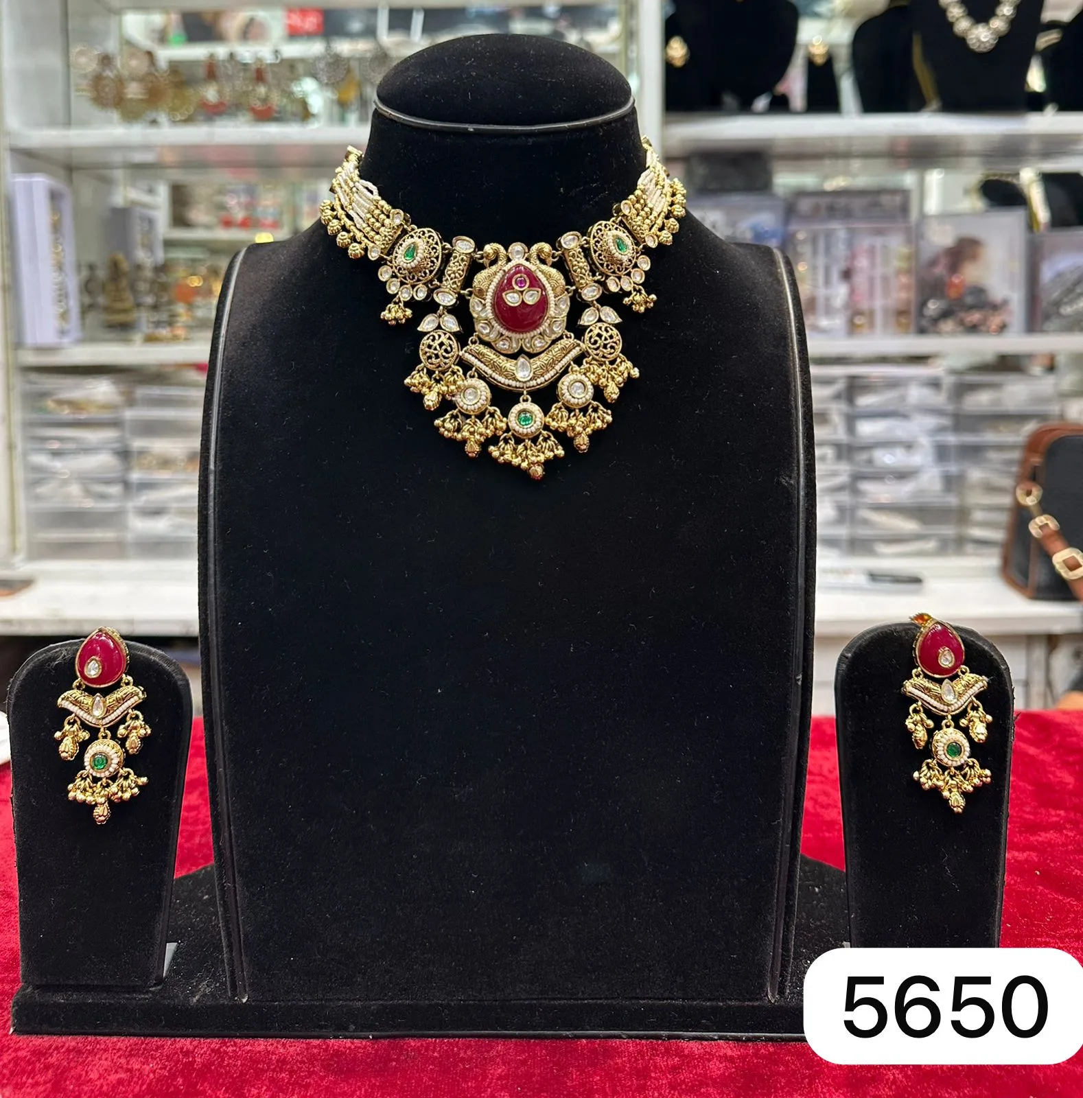 Rubela Elegant Real Look Golden Heritage Set – Rubela Store - Image 2