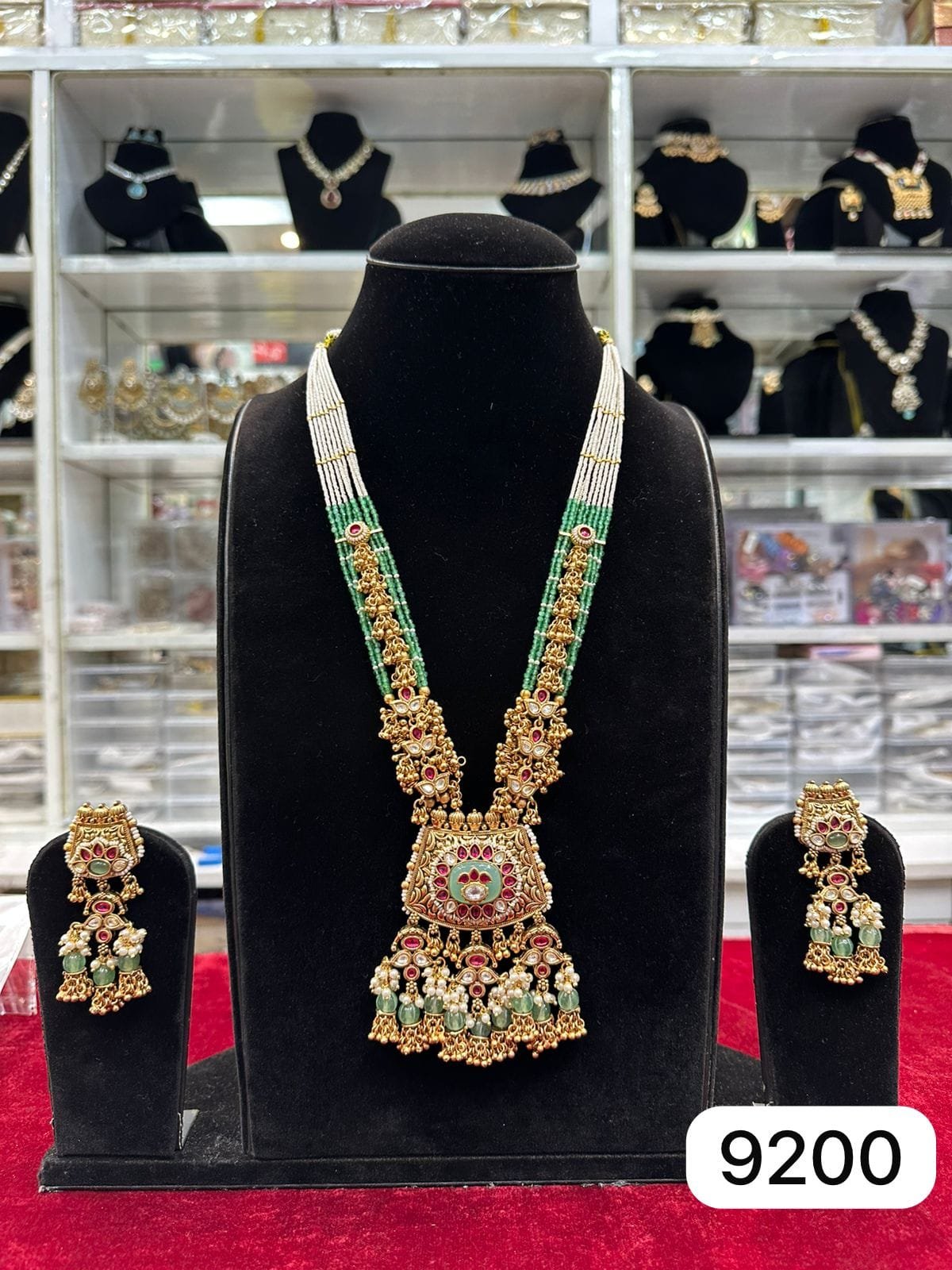 WhatsApp Image 2025-10-18 at 12.32.01 PM (2) Rubela Real Look Golden Heritage Set – Royal Grace in Every Shine - Image 2