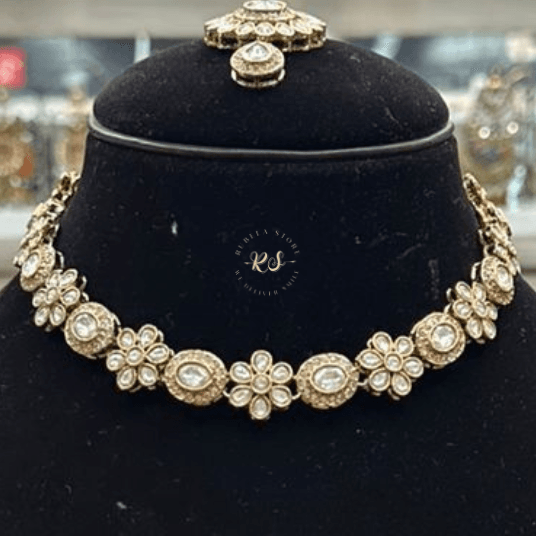 Untitled design (22) Real Look Kundan Polki Santiqe Set – Royal Elegance by Rubela Store - Image 1