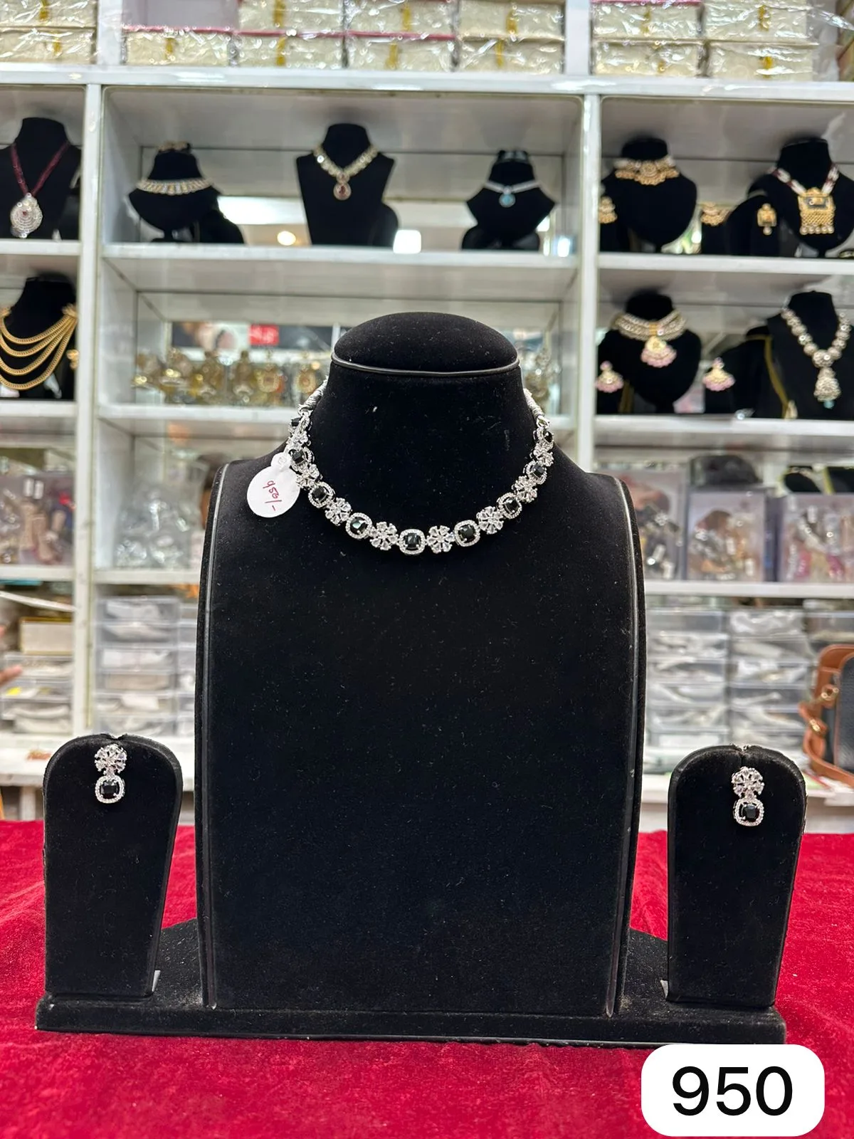 Real Look AD Black Set with Bold Elegant Shine - Image 2