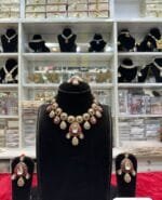 Real Look Mina Kaari Kundan Set with Royal Beauty - Image 2