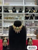 Real Look Heritage Set Timeless Royal Tradition - Image 2