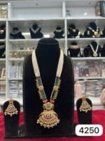 Real Look Heritage Pandent Set Classic Royal Charm Rubela - Image 2