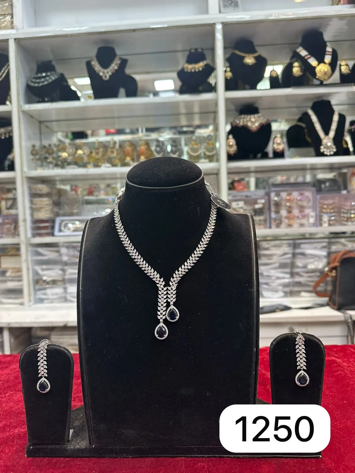 Real Look AD Silver Blue Set Elegant Cool Shine rubela - Image 2