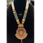 Real Look Pandent Set Simple Royal Elegance rubela